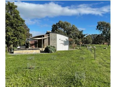 15 Beau Sovereign Court, North Dandalup WA 6207
