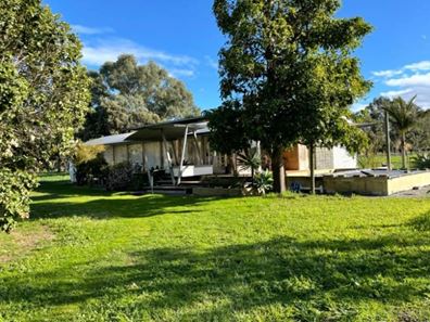 15 Beau Sovereign Court, North Dandalup WA 6207