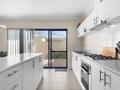 4/9 Harold Street, Gosnells WA 6110