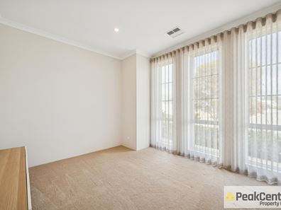 22 Lapis Road, Treeby WA 6164
