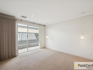 22 Lapis Road, Treeby WA 6164