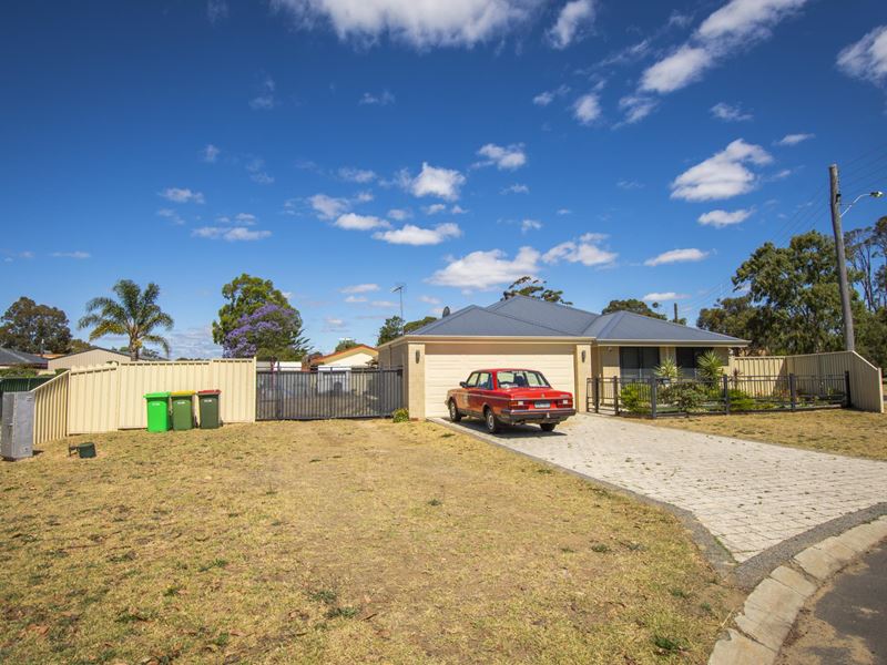 14 Whitley Place, Withers WA 6230