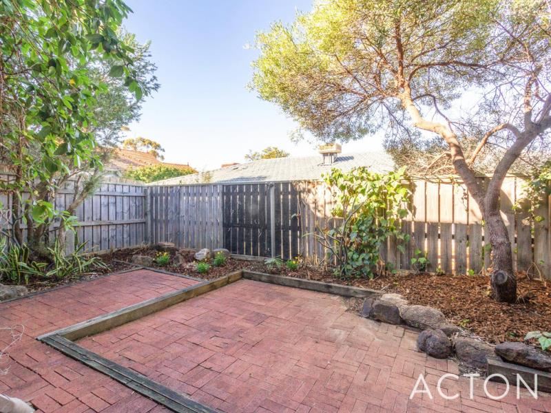 8/21 Storthes Street, Mount Lawley