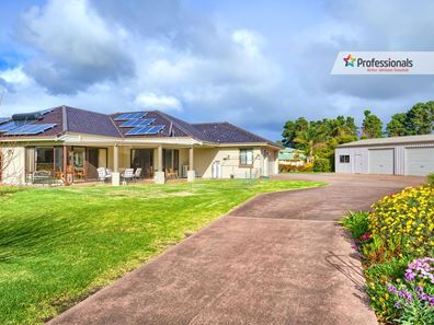 25 Radiata Drive, Mckail WA 6330