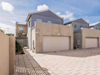 10/2 Lewington St, Rockingham WA 6168