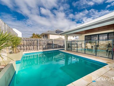 4 Catalina Place, Quinns Rocks WA 6030