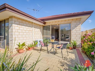 14/93 Owtram  Road, Armadale WA 6112