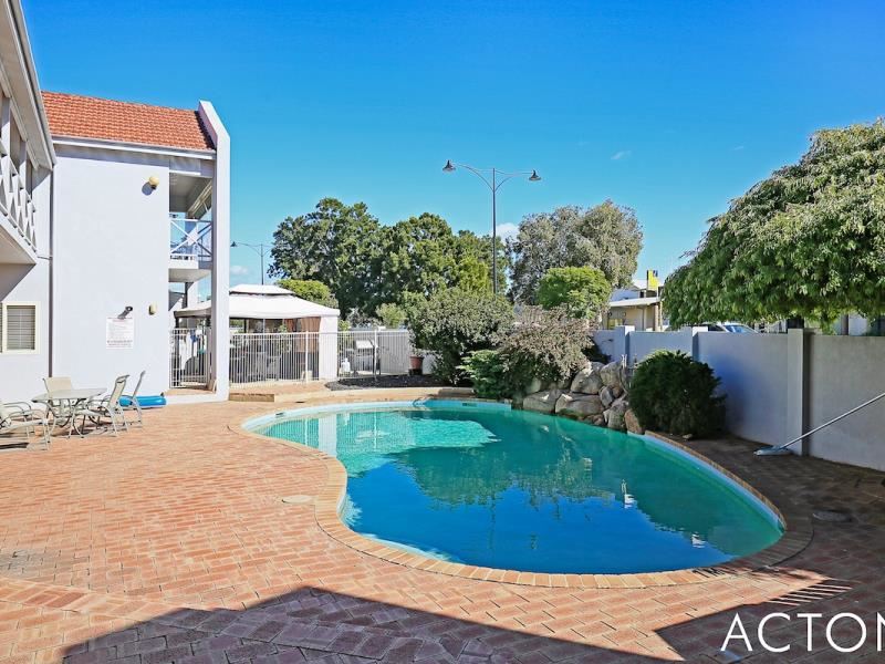 2/1-3 Hackett Street, Mandurah WA 6210