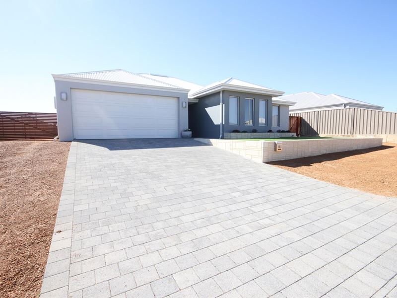 13 Angler Parade, Drummond Cove WA 6532