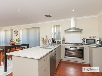 192 Badgerup Avenue, Lakelands WA 6180
