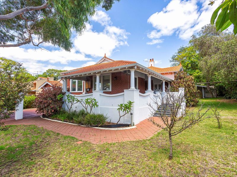 1 Corry Lynn Road, Claremont WA 6010