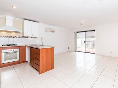 4/147-149 Sevenoaks Street, Cannington WA 6107