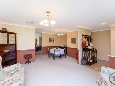 2 Castilloa Court, Halls Head WA 6210