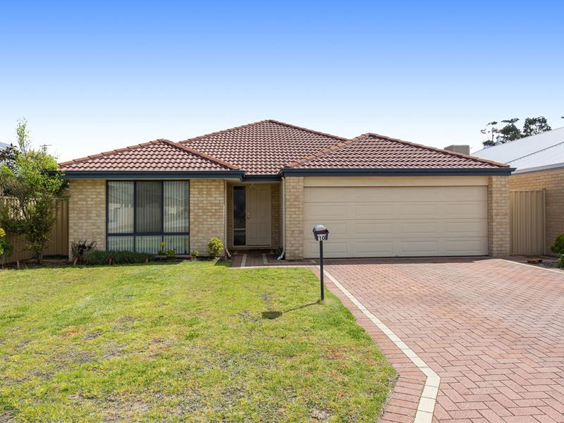 10 Tarn Drive, Canning Vale WA 6155