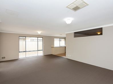 10 Tarn Drive, Canning Vale WA 6155