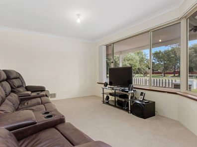 45 Discovery Crescent, Port Kennedy WA 6172