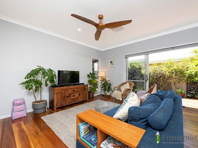 4A Bradbury Rd, Hamilton Hill WA 6163