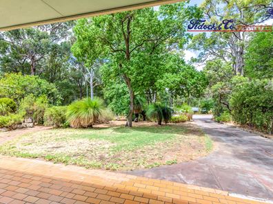 10 Glebe Road, Roleystone WA 6111