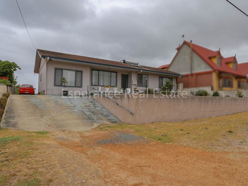 10 Walmsley Street, Castletown