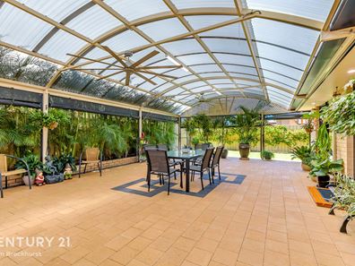 2 Dornoch Way, Canning Vale WA 6155