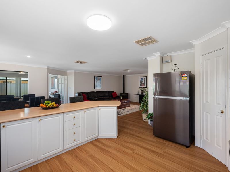 154 Southacre Drive, Canning Vale WA 6155