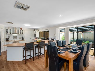 154 Southacre Drive, Canning Vale WA 6155