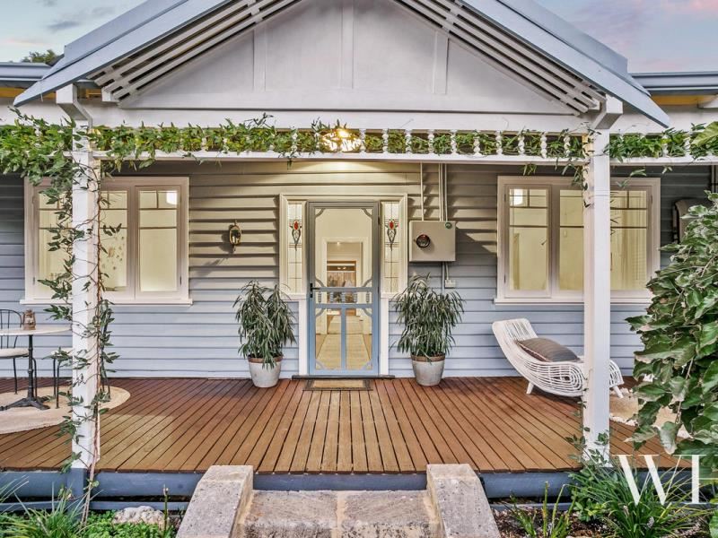 30 Silas Street, East Fremantle