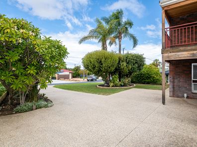 10 Helpman Way, Padbury WA 6025