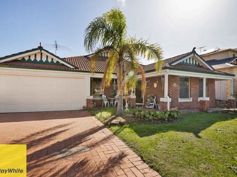 15 Merrang Circuit, Carramar