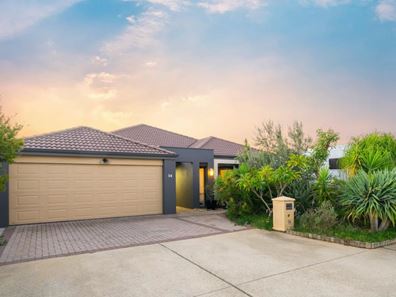 14 Lecania Street, Seville Grove WA 6112