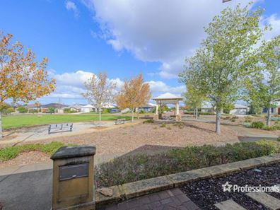 12 Tindale Crest, Aveley WA 6069