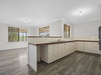 18/39 Woodmore Road, Langford WA 6147