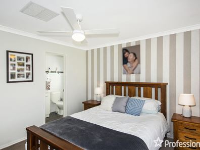 16 Jaffa Close, Seville Grove WA 6112