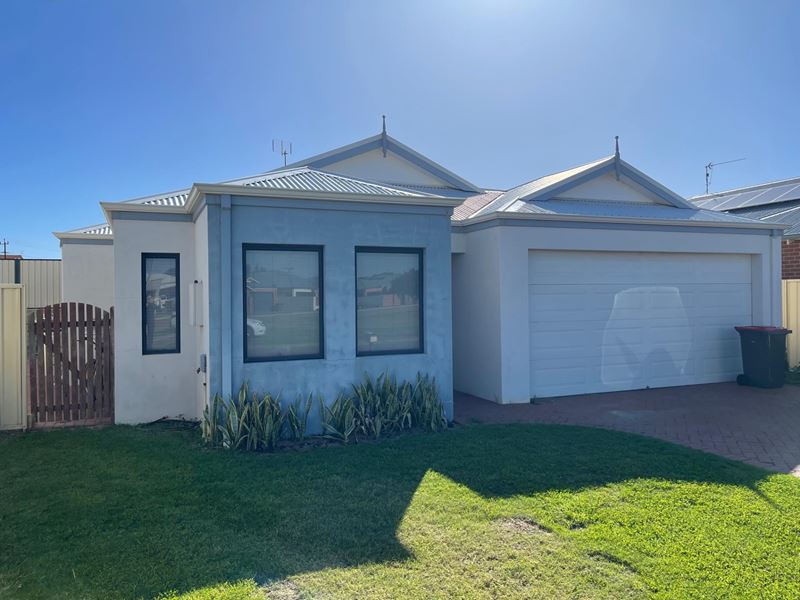 9 Damia Circle, Port Denison