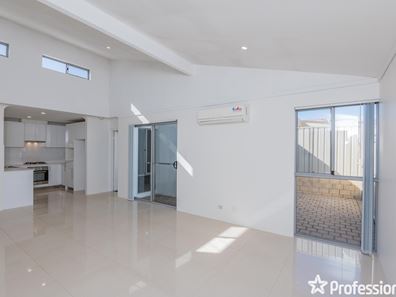 52 Lakey Street, Southern River WA 6110