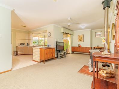 3 McMahon Court, Halls Head WA 6210