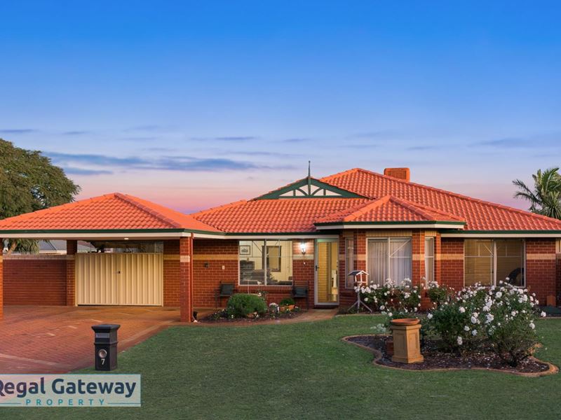 7 Veneta Circuit, Atwell