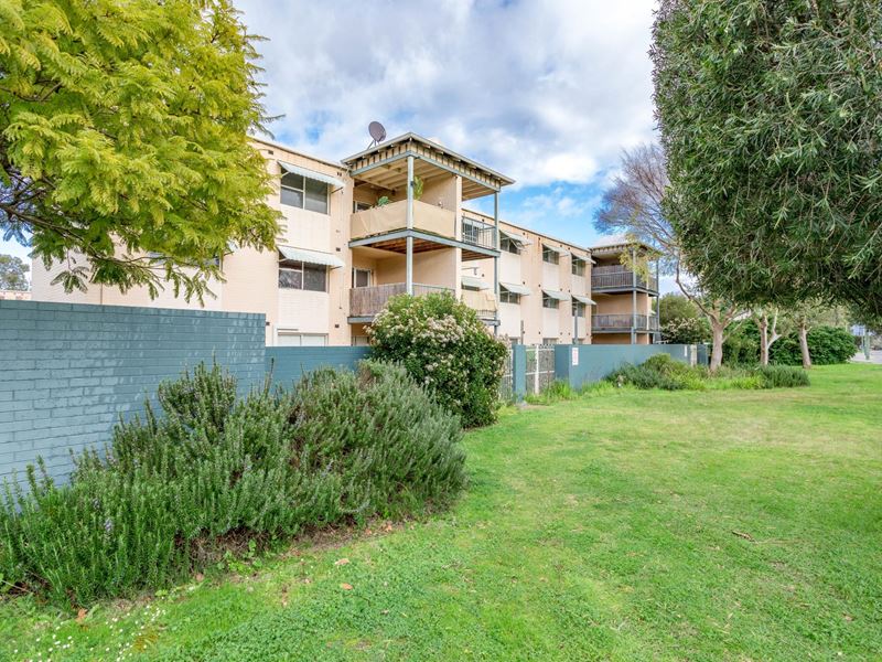 22/80 Fifth Road, Armadale WA 6112