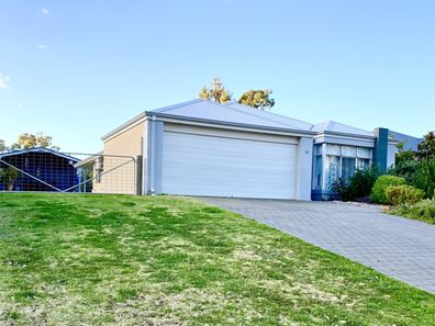 50 Logue Street, Waroona WA 6215