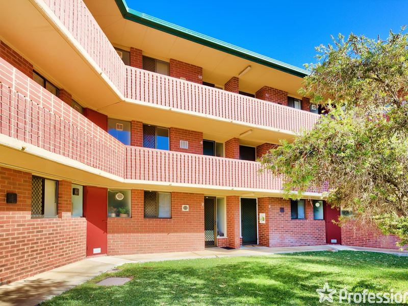 2/2 Bennelong Place, Leederville