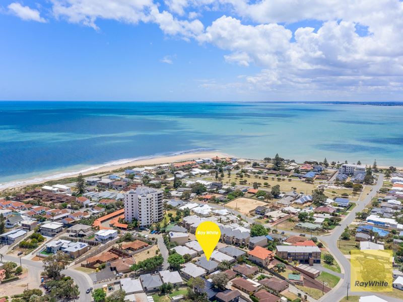 5/6 Valley Road, Halls Head WA 6210