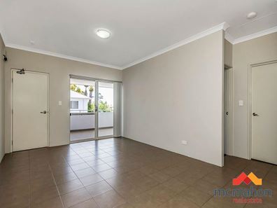18/38 Lake Street, Rockingham WA 6168