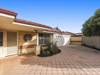 178B Forest Lakes Drive, Thornlie WA 6108