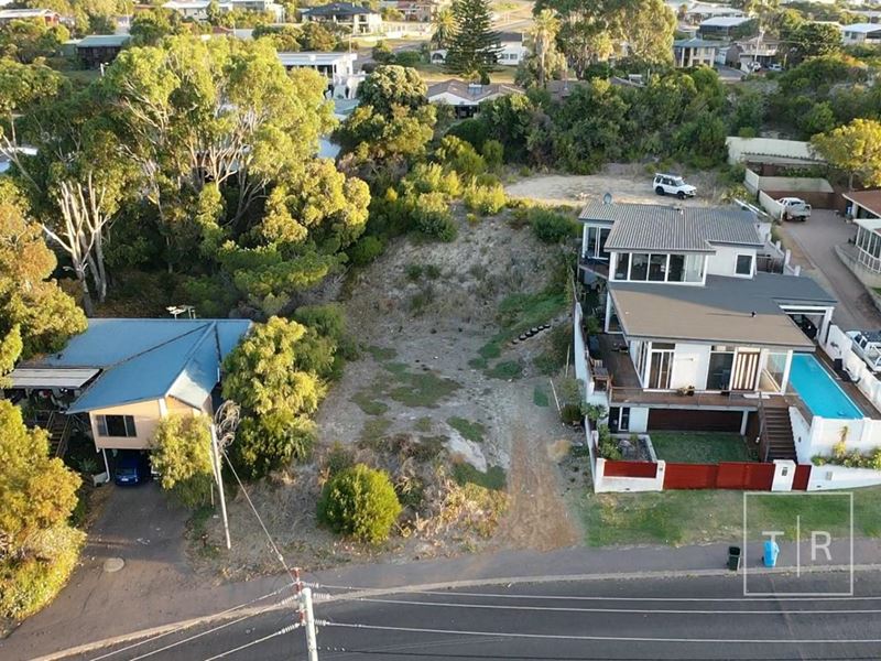 12 Smith Street, West Beach