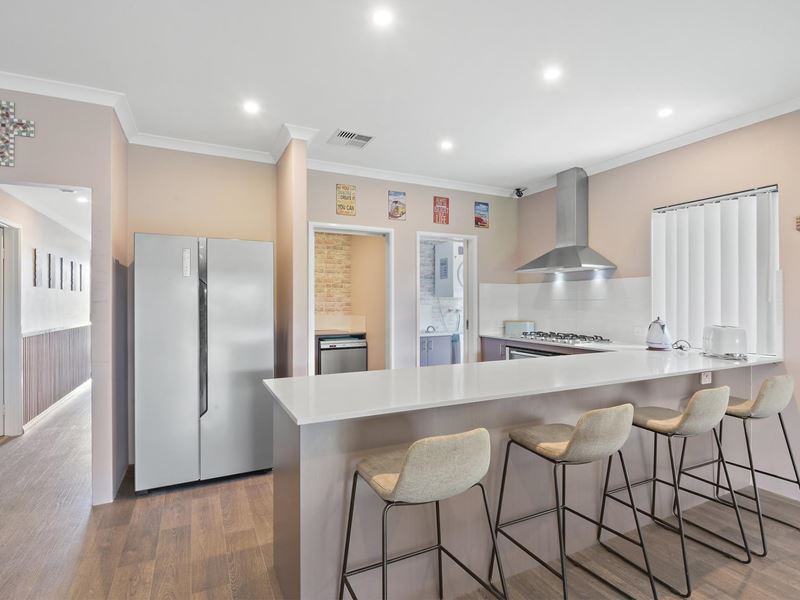 17 McGibbon Street, Piara Waters