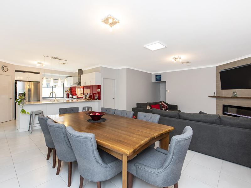 28 Bendalong Boulevard, Secret Harbour