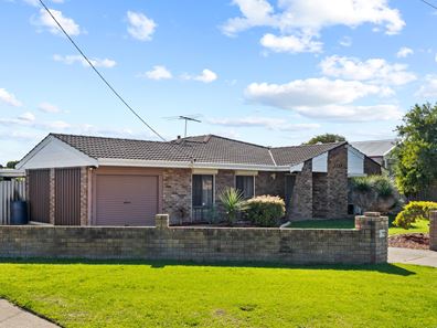 1 Ballard Court, Cooloongup WA 6168