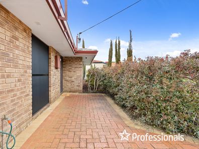 7 Wisteria Court, Forrestfield WA 6058