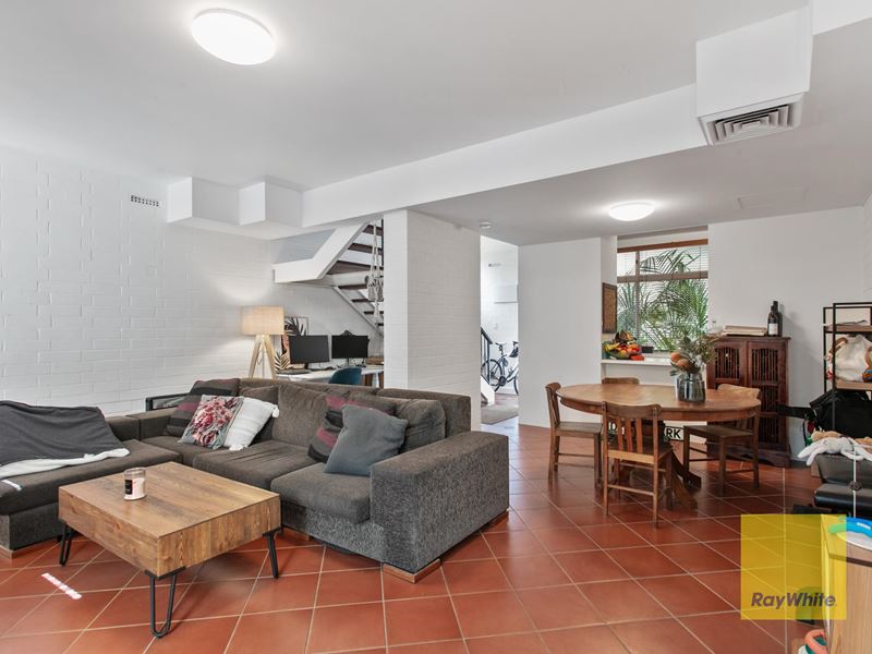 1/16 Crossland Court, Peppermint Grove
