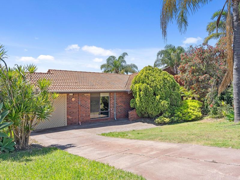 5 LIVERPOOL PLACE, Alexander Heights WA 6064